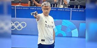 MR. LOPER - AFTER SHOOTING THE TRACK GUN ONE TIME