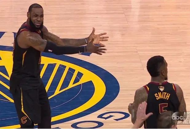 BRO - YOU BURNT THE PIZZA ROLLS